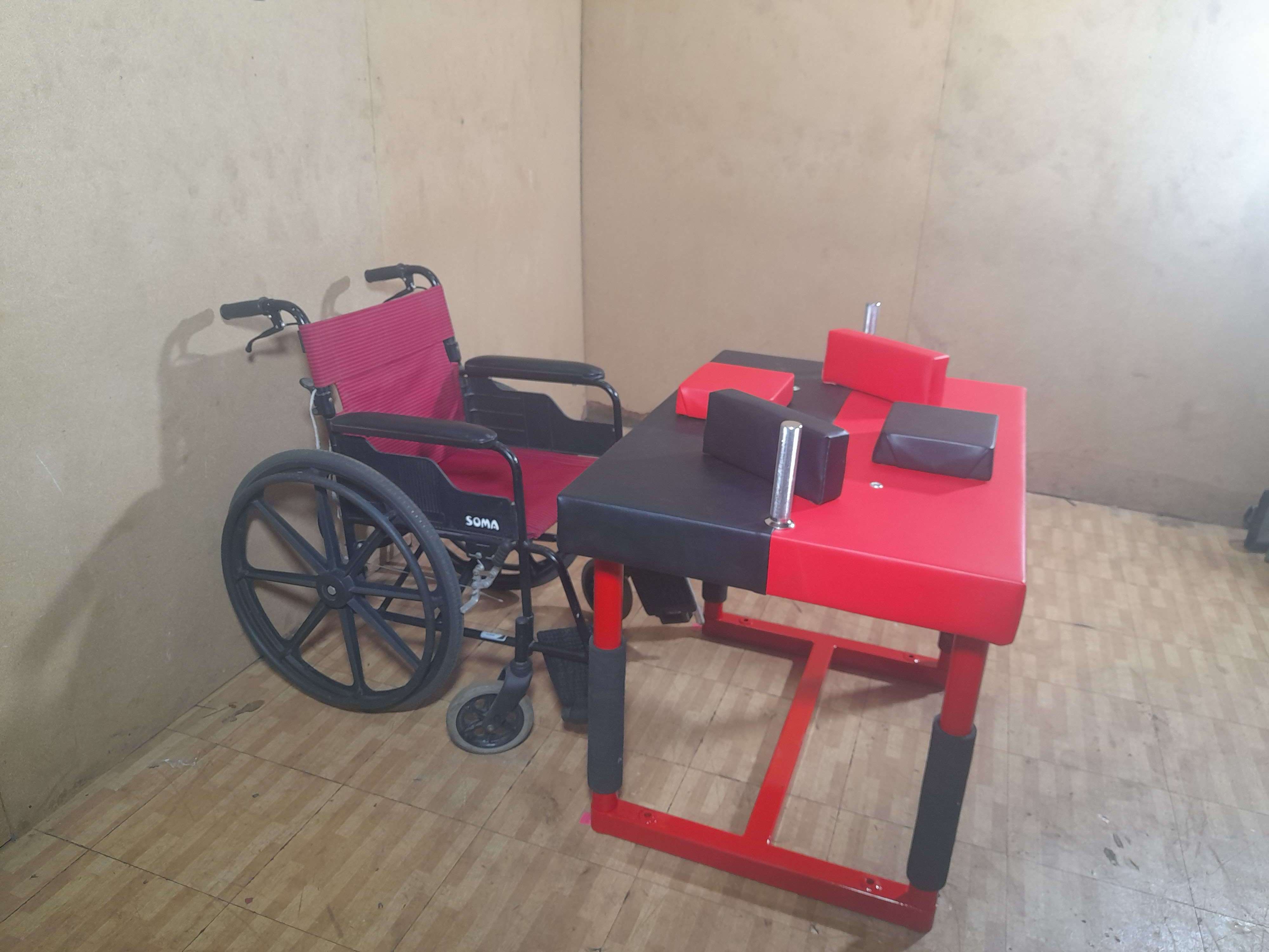 knock-down arm-wrestling table for wheelchair