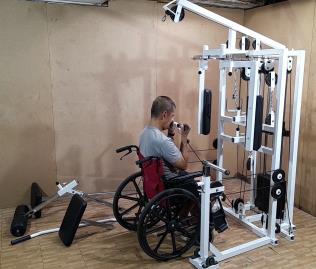 Bicep Curl on Multi-Gym for Wheelchair  เวทเทรนนิ่ง บนรถเข็นวีลแชร์ 